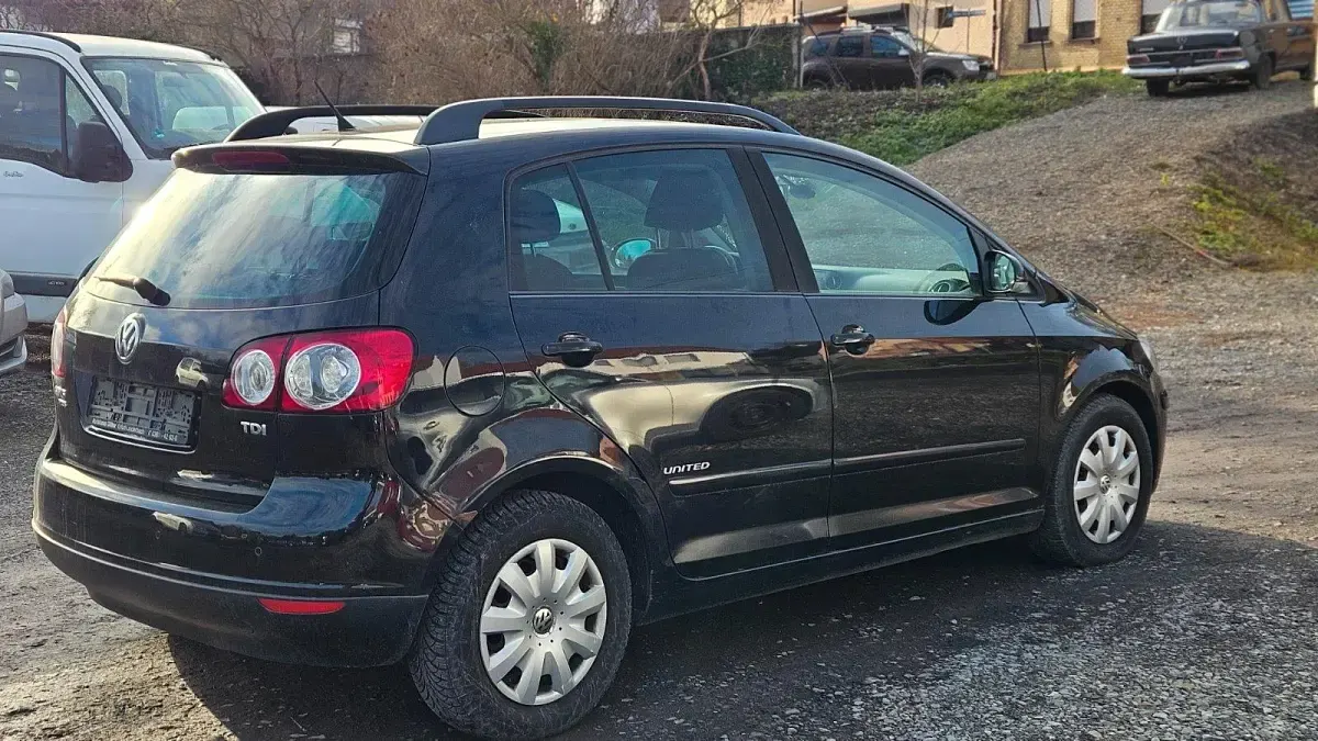 Gebraucht VW Golf VI 105 PS (77 kW) 2008 Schwarz Kleinwagen