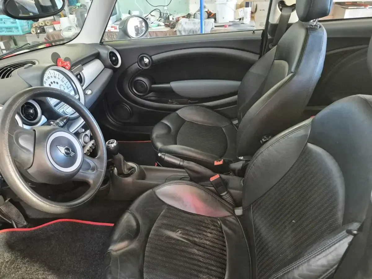 Gebraucht Mini ONE 98 PS (72 kW) 2010 Rot Kleinwagen