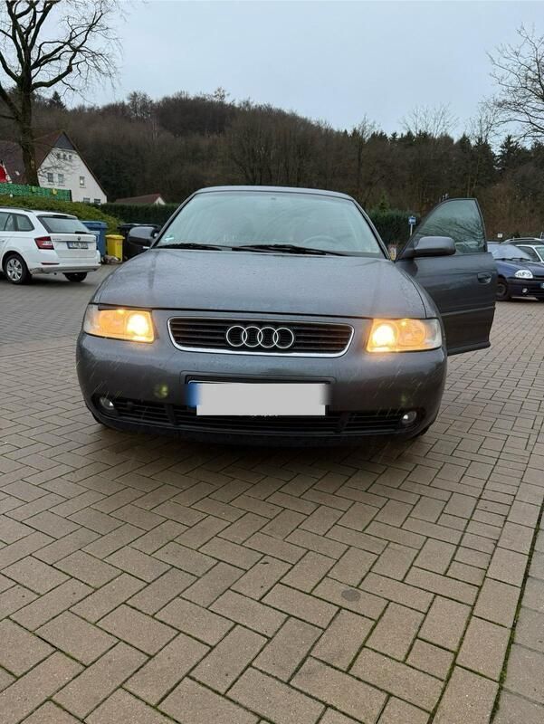 Grau Gebraucht 2003 Audi A3 Kleinwagen | 2.350 € (Etwas zu teuer) - Bild 1/4