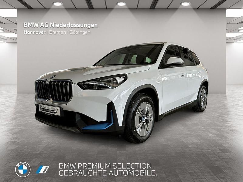 Gebraucht BMW iX1 Performance 200 kW (272 PS) 2023 Weiß SUV