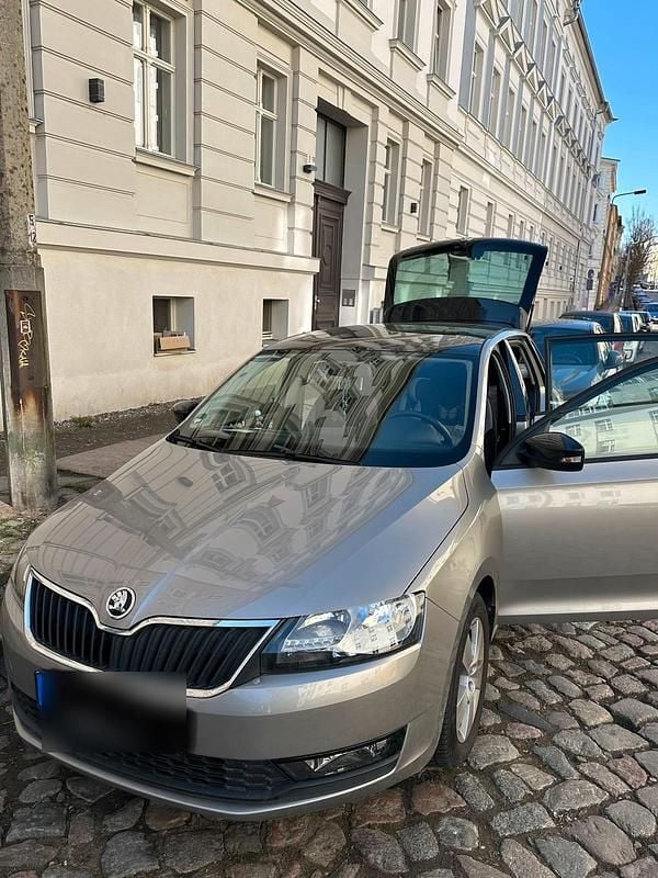 Second-hand Skoda Rapid 110 CP (80 kW) 2018 Gri Hatchback