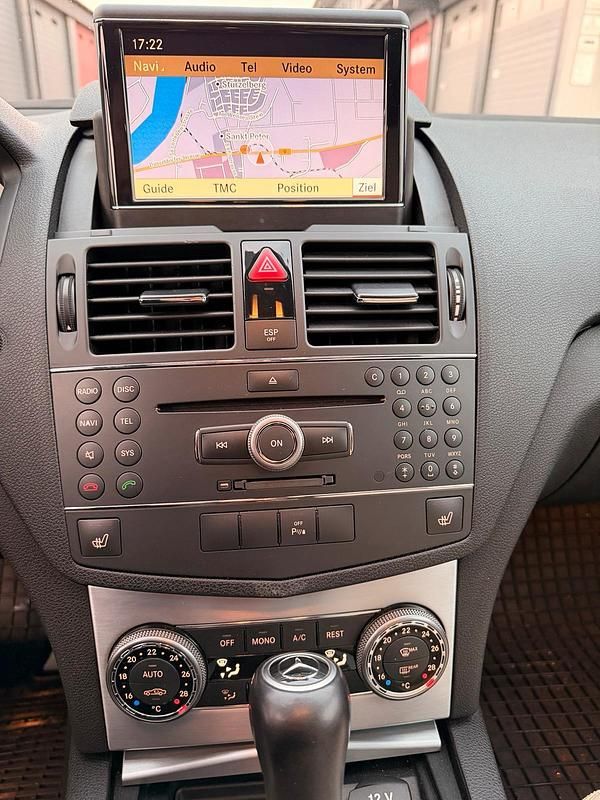 Gebraucht Mercedes C320 224 PS (164 kW) 2007 Rot Kombi