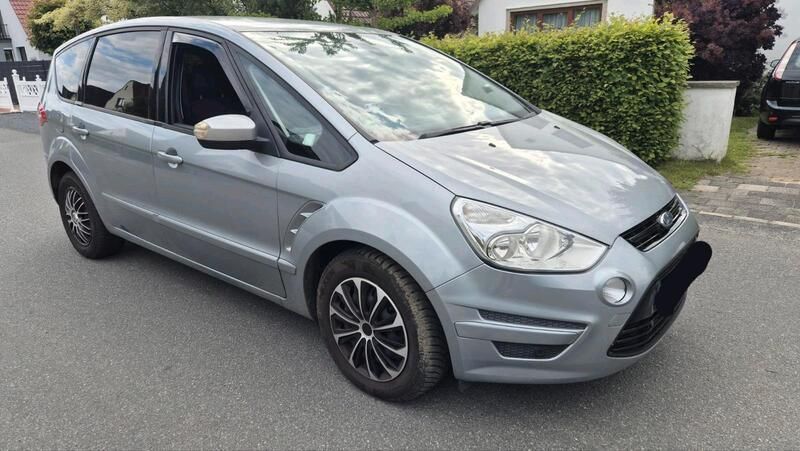 Silber Gebraucht 2010 Ford S-MAX S Van / Kleinbus | 3.999 € (Superpreis) - Bild 1/4