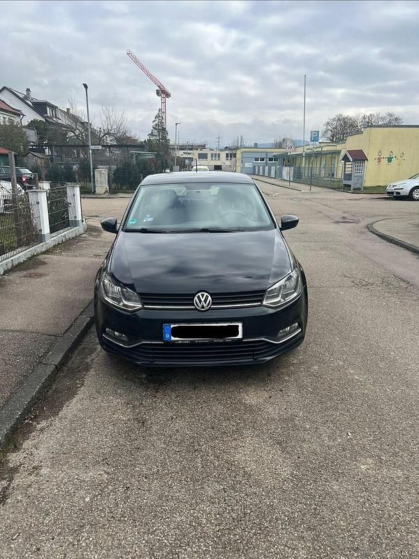 Gebraucht VW Polo Comfortline 75 PS (55 kW) 2015 Schwarz Kleinwagen