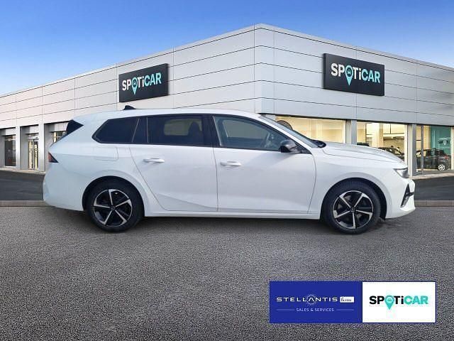 Używany Opel Astra 131 KM (96 kW) 2024 Biały Sedan/Limuzyna