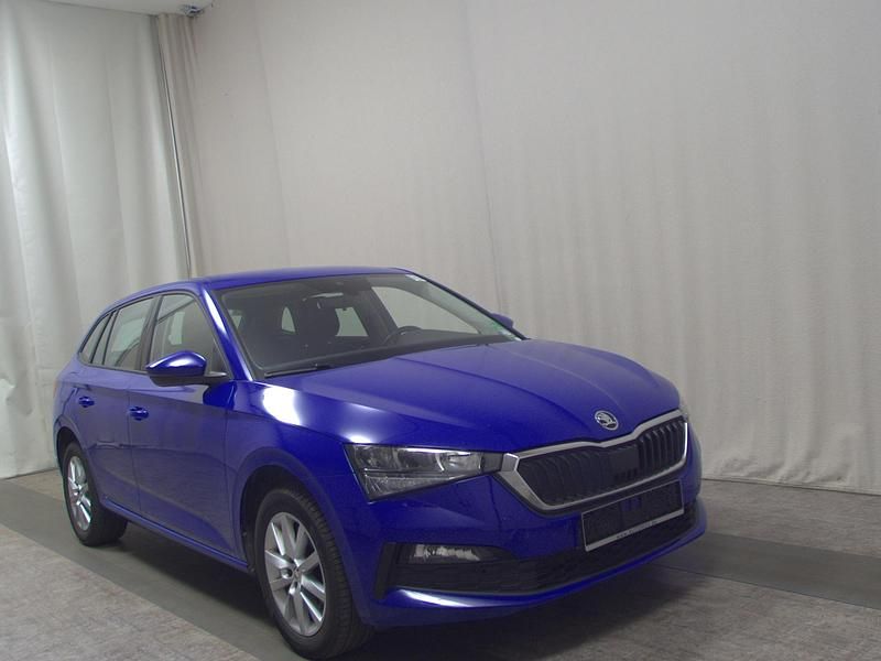 Gebraucht Skoda Scala Ambition 150 PS (110 kW) 2022 Blau Kleinwagen