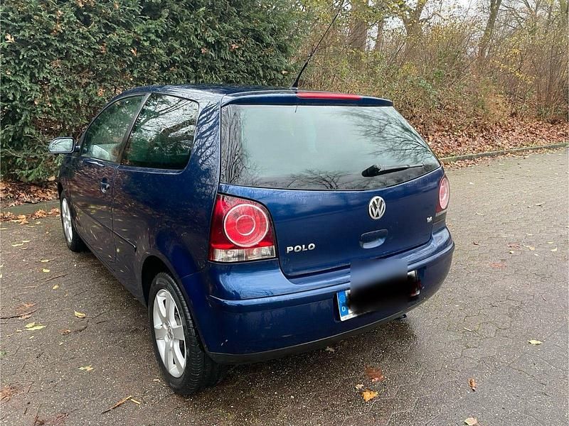 Blau Gebraucht 2009 VW Polo Edition Limousine | 1.600 € (Guter Preis) - Bild 1/4