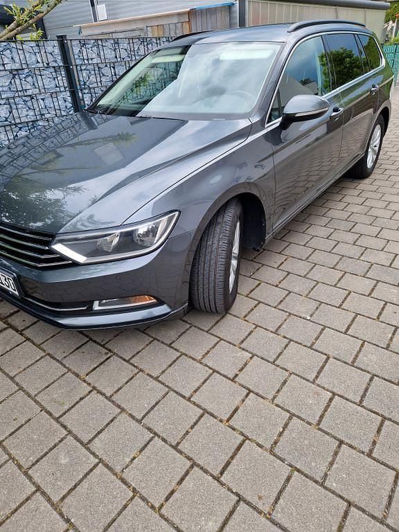 Gebraucht VW Passat Trendline 150 PS (110 kW) 2015 Grau Kombi
