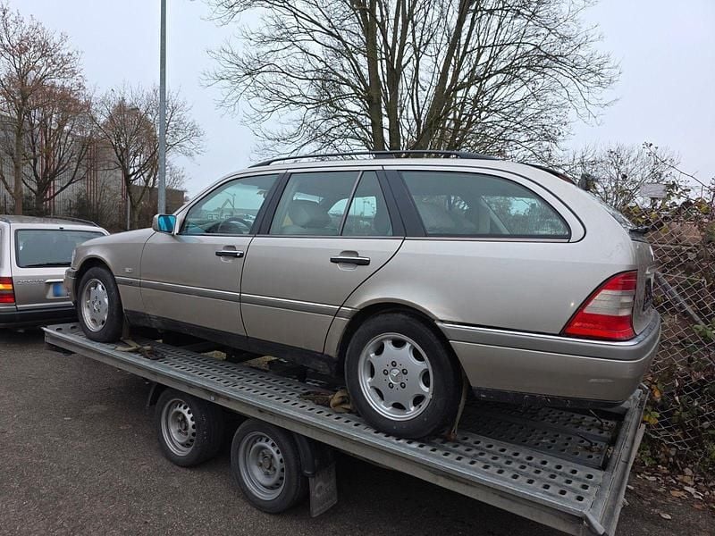 Gebraucht Mercedes C250 150 PS (110 kW) 1997 Beige Kombi
