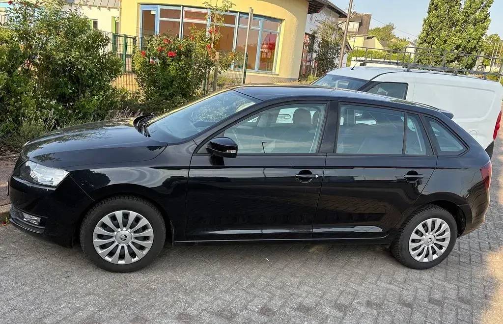 Gebraucht Skoda Rapid Drive 125 PS (91 kW) 2018 Schwarz Kleinwagen