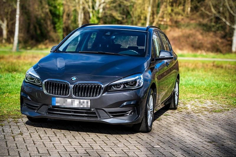 Gebraucht BMW 218 Advantage 140 PS (102 kW) 2020 Grau Kombi