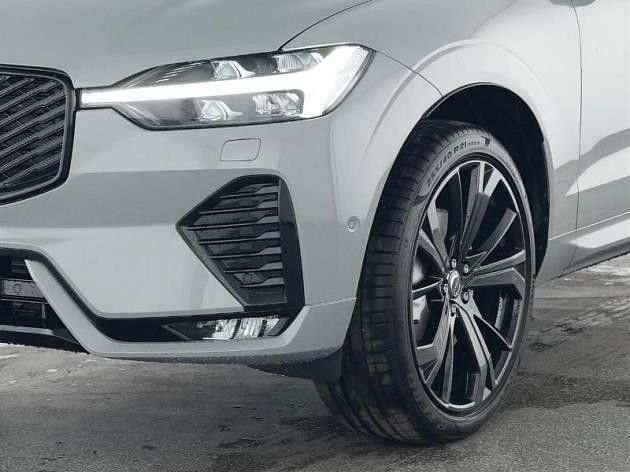 Gebraucht Volvo XC60 Plus 250 PS (183 kW) 2025 Grau SUV