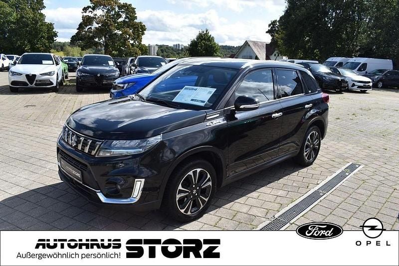 Schwarz Gebraucht 2020 Suzuki Vitara Comfort+ SUV | 19.900 € (Fairer Preis) - Bild 1/4