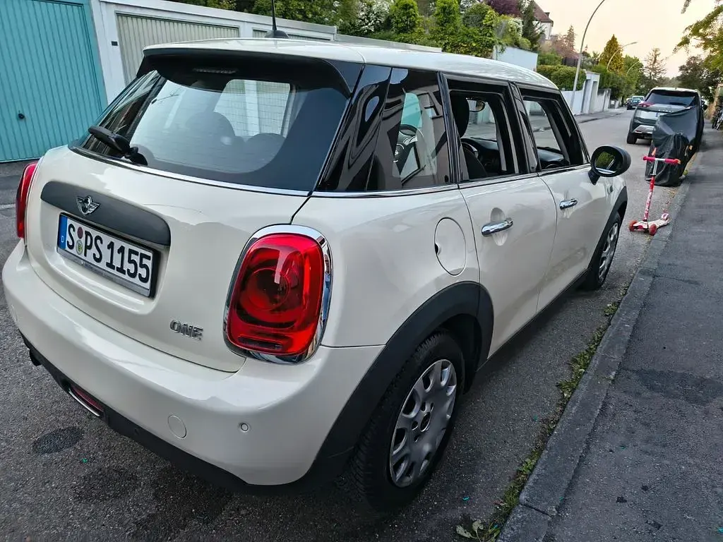 Usado Mini ONE 102 HP (75 kW) 2016 Bege Citadino