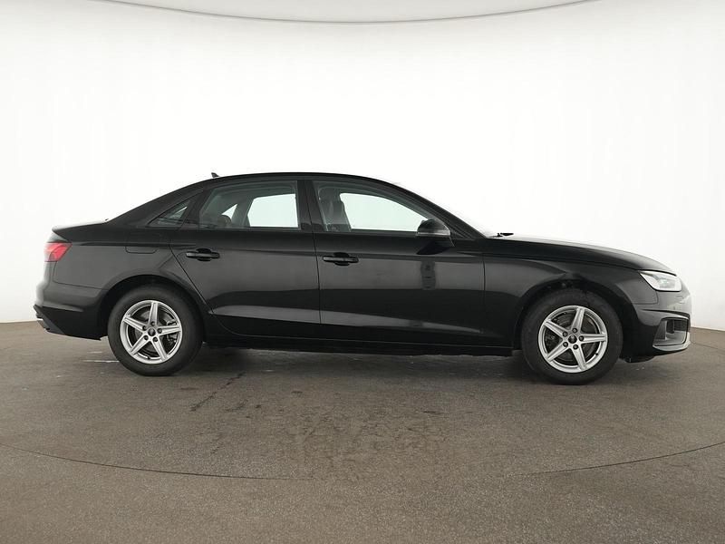 Gebraucht Audi A4 Business 163 PS (119 kW) 2021 Mythosschwarz Limousine