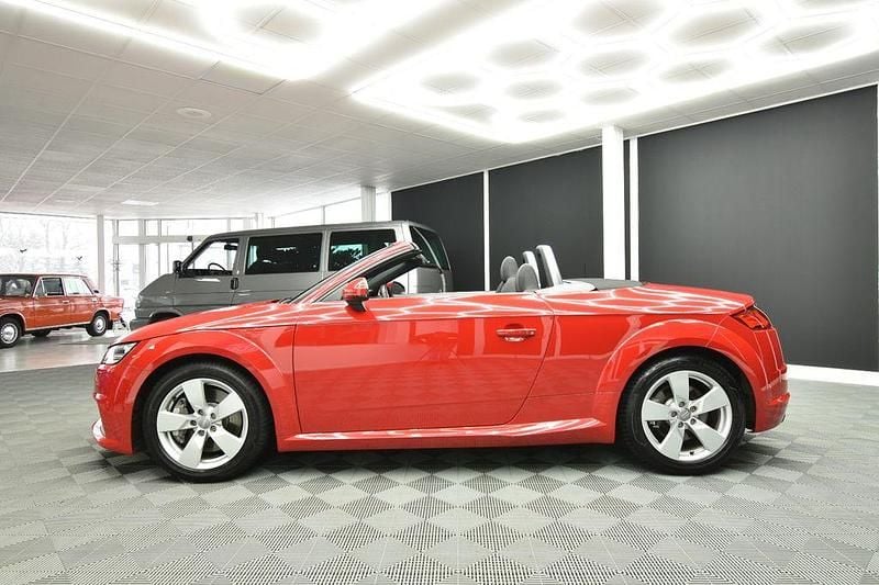 Gebraucht Audi TT Roadster Sport 245 PS (180 kW) 2019 Rot Cabrio