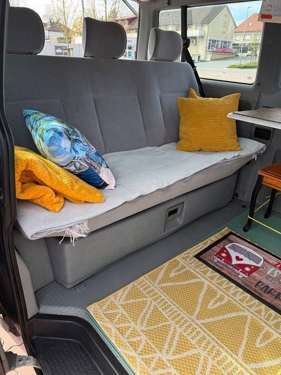 Usado VW Multivan 110 HP (80 kW) 1995 Verde Monovolume