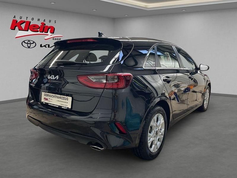 Neu Kia Ceed Vision 140 PS (102 kW) 2025 Schwarz Kleinwagen