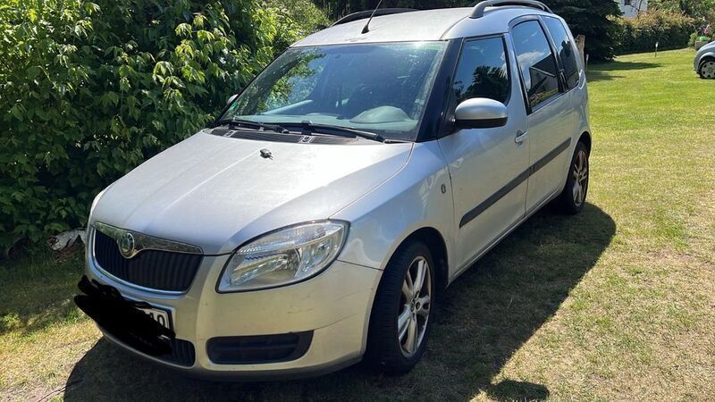Silber Gebraucht 2008 Skoda Roomster Kombi | 2.690 € (Fairer Preis) - Bild 1/3