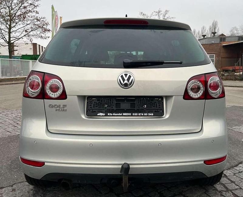 Gebraucht VW Golf VII Match 105 PS (77 kW) 2013 Silver leaf metallic Kleinwagen