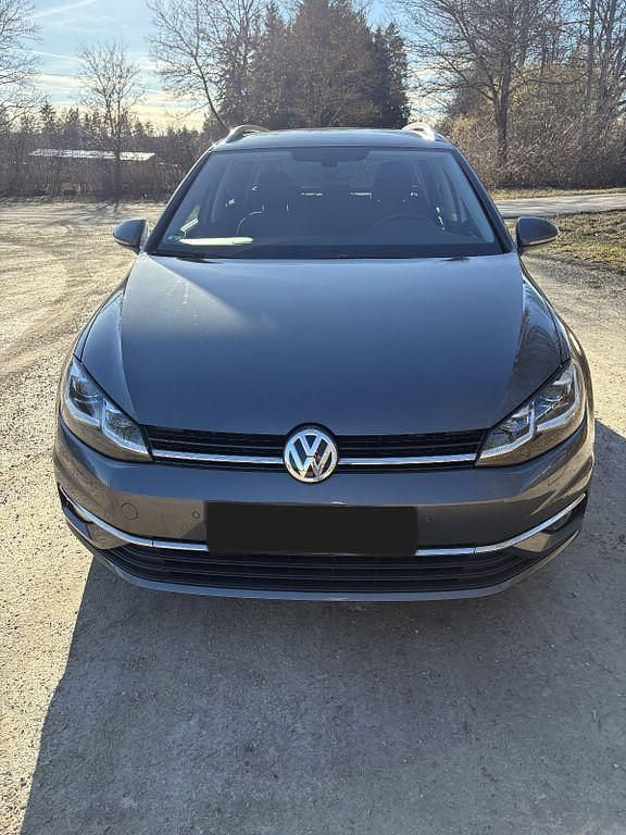 Gebraucht VW Golf VII Highline 150 PS (110 kW) 2019 Grau Kombi