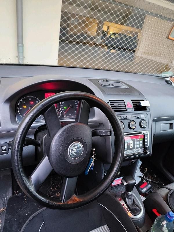 Schwarz Gebraucht 2006 VW Touran Van / Kleinbus | 1.600 € (Guter Preis) - Bild 1/3