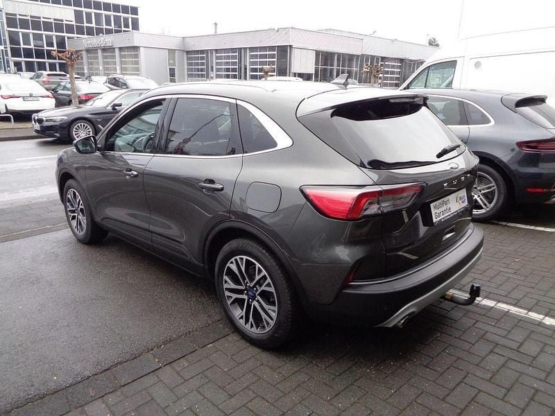 Gebraucht Ford Kuga Titanium 150 PS (110 kW) 2020 Grau SUV