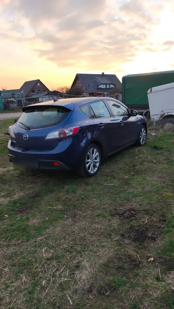 Usata Mazda 3 105 CV (77 kW) 2010 Blu Berlina