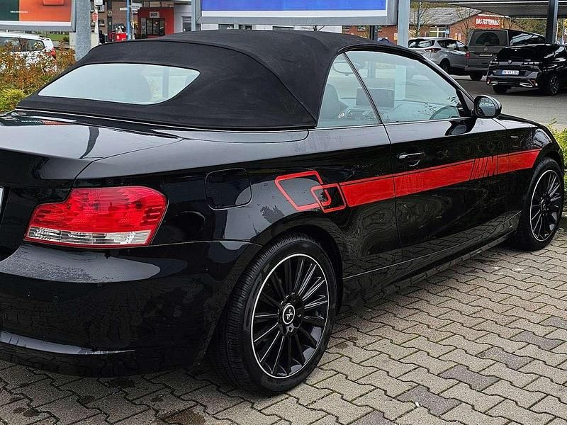 Schwarz Gebraucht 2009 BMW 118 Cabriolet Cabrio | 8.500 € (Etwas zu teuer) - Bild 1/4