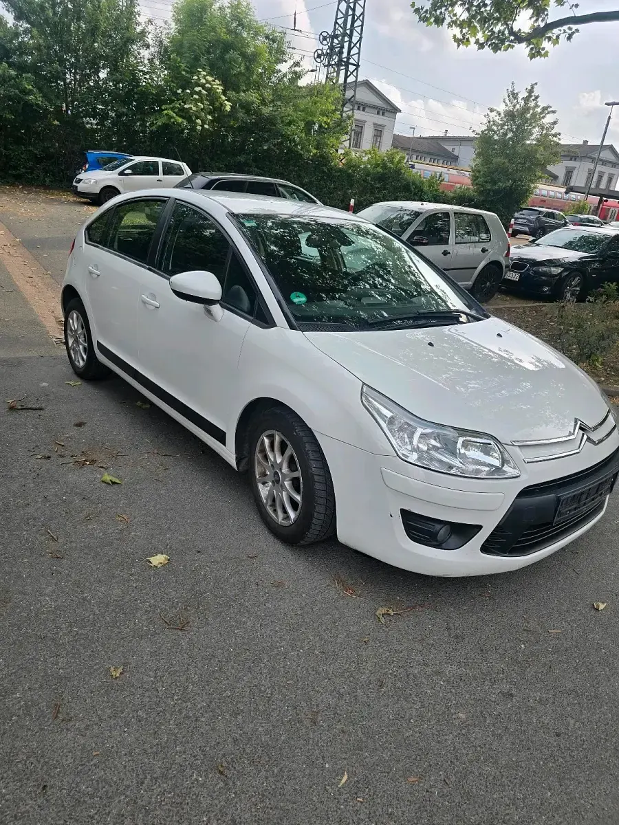 Gebraucht Citroën C4 89 PS (65 kW) 2010 Weiß Limousine