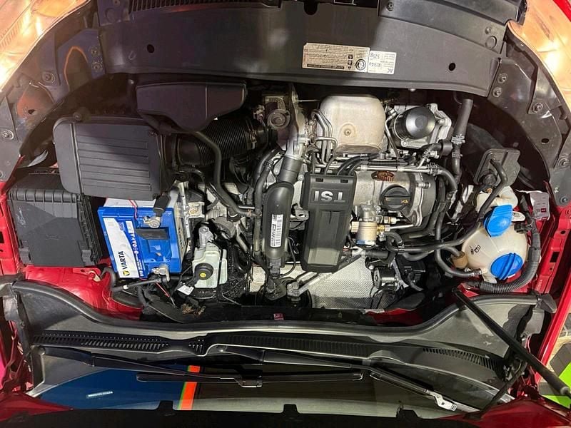 Gebraucht VW Golf VI 86 PS (63 kW) 2012 Rot Kleinwagen