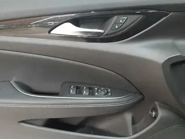 Używany Opel Insignia Elegance 174 KM (127 kW) 2022 Srebrny Kombi