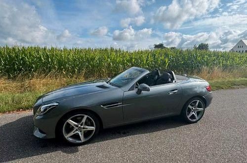 Grau Gebraucht 2019 Mercedes SLC200 Cabrio | 35.000 € (Teuer) - Bild 1/4