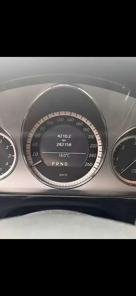 Gebraucht Mercedes E220 150 PS (110 kW) 2010 Bronze Kombi