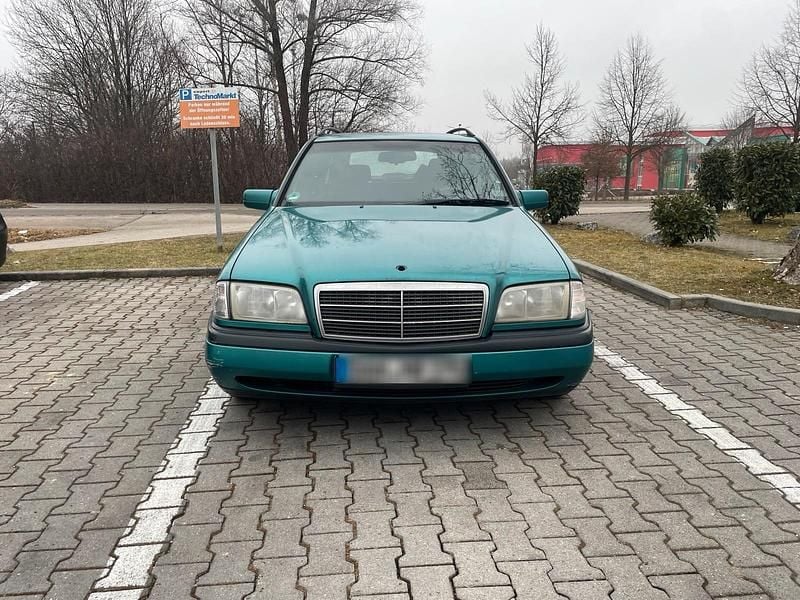 Grün Gebraucht 1997 Mercedes C180 Kombi | 1.850 € (Superpreis) - Bild 1/4