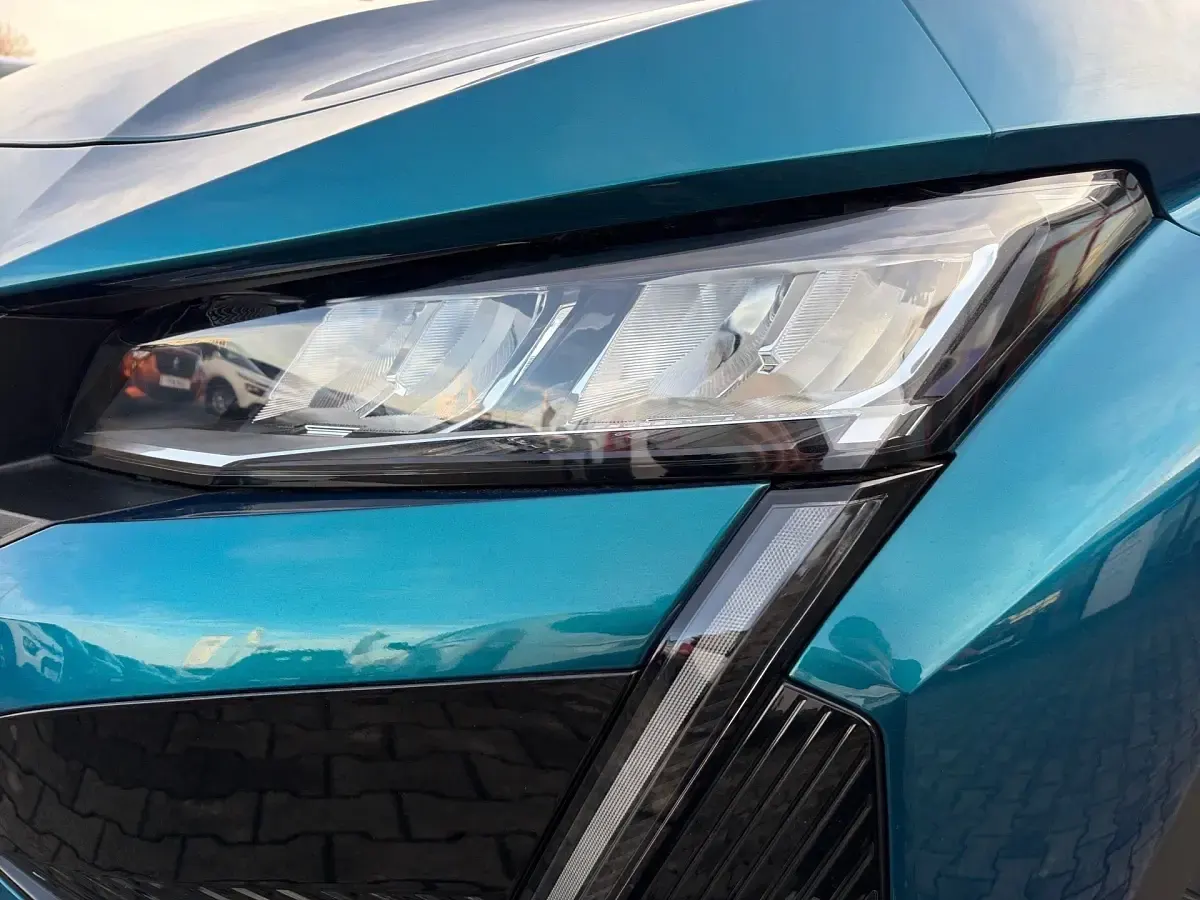Gebraucht Peugeot 408 Allure 131 PS (96 kW) 2023 Blau Limousine
