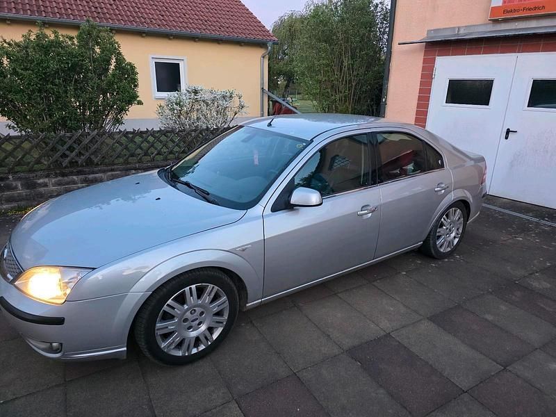 Gebraucht Ford Mondeo 204 PS (150 kW) 2005 Silber Limousine