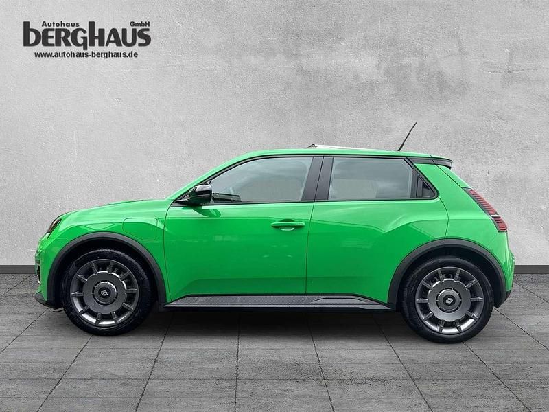 Second-hand Renault 5 E-Tech Evolution 89 kW (122 CP) 2025 Verde Berlinǎ