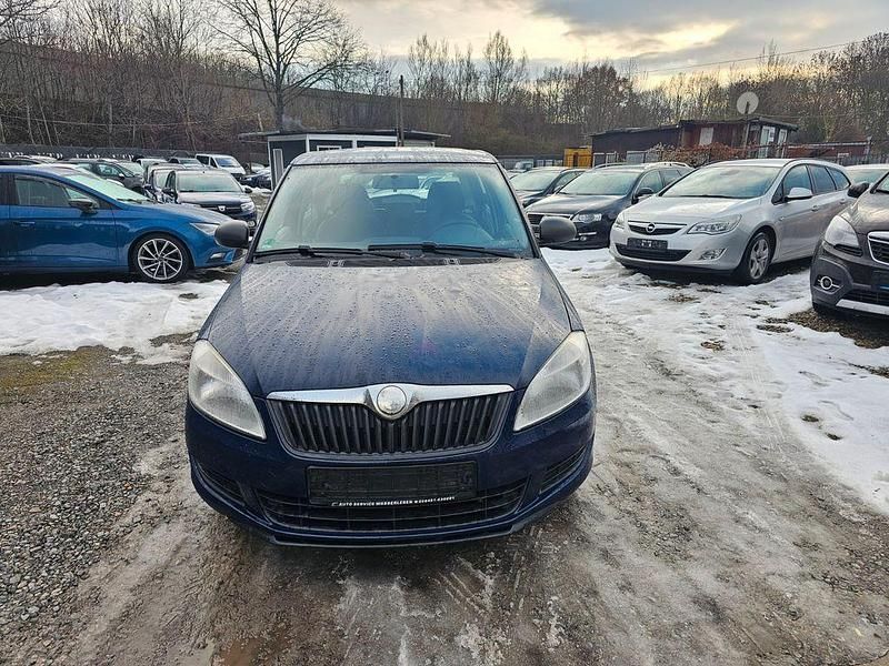 Gebraucht Skoda Fabia Classic 69 PS (50 kW) 2012 Blau Limousine