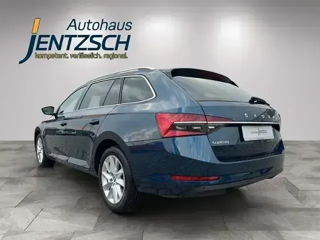 Gebraucht Skoda Superb Style 200 PS (147 kW) 2022 Blau Kombi