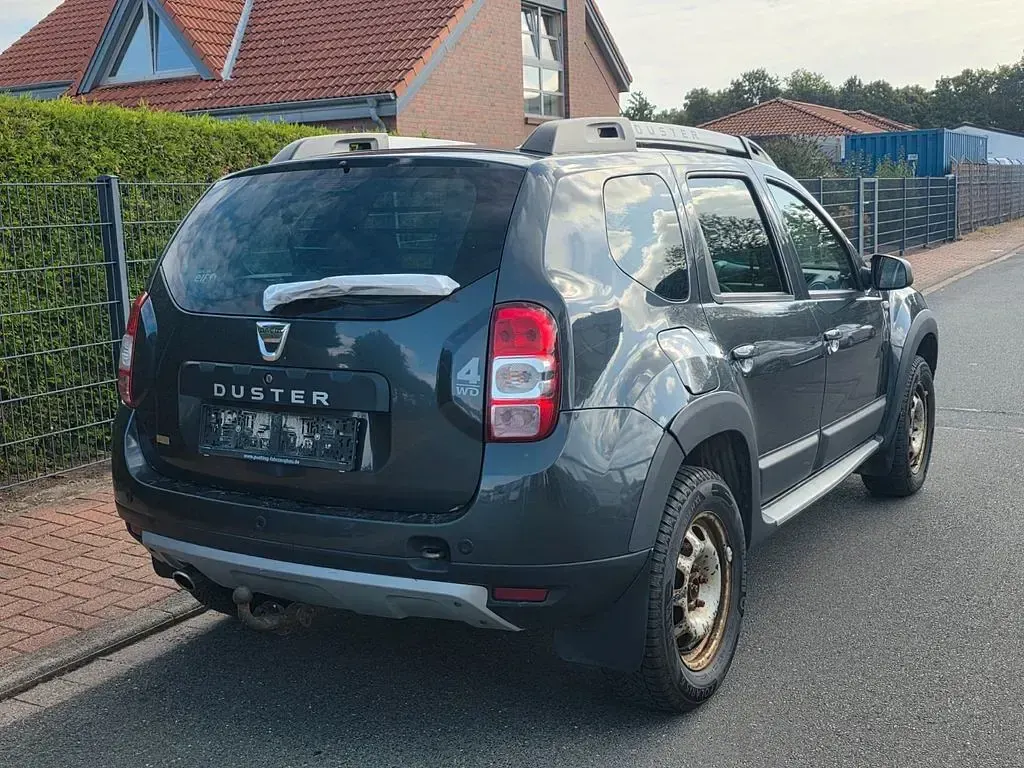 Gebraucht Dacia Duster Prestige 109 PS (80 kW) 2016 Grau SUV