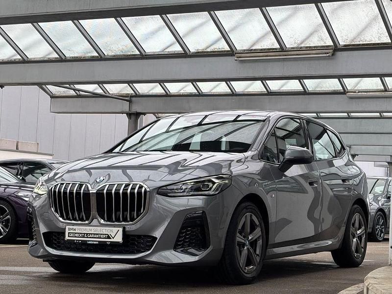 Gebraucht BMW 220 Active Tourer M Sport 163 PS (119 kW) 2025 Grau Van / Kleinbus