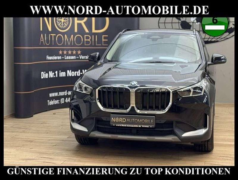 Black sapphire metal (metallic) Gebraucht 2023 BMW X1 SUV | 31.450 € (Fairer Preis) - Bild 1/3