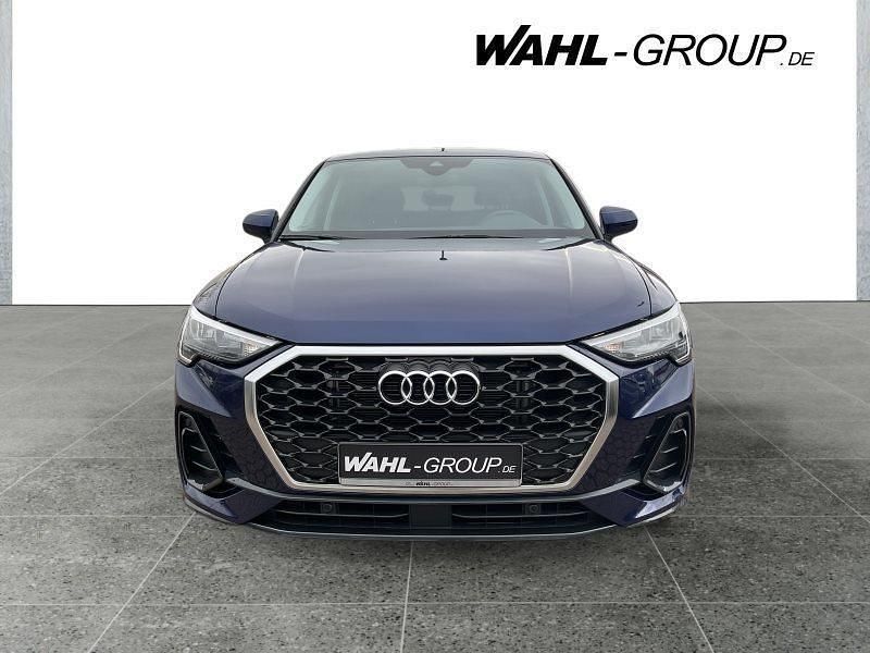 Gebraucht Audi Q3 Sportback Basis 150 PS (110 kW) 2024 Blau SUV