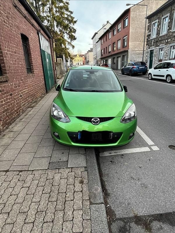 Gebraucht Mazda 2 85 PS (62 kW) 2008 Grün Kleinwagen