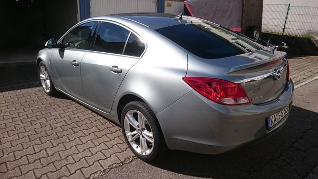 Gebraucht Opel Insignia Edition 140 PS (102 kW) 2012 Silber metallic Limousine
