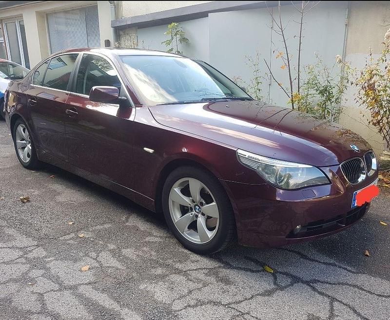 Gebraucht BMW 530 265 PS (194 kW) 2006 Violet Limousine