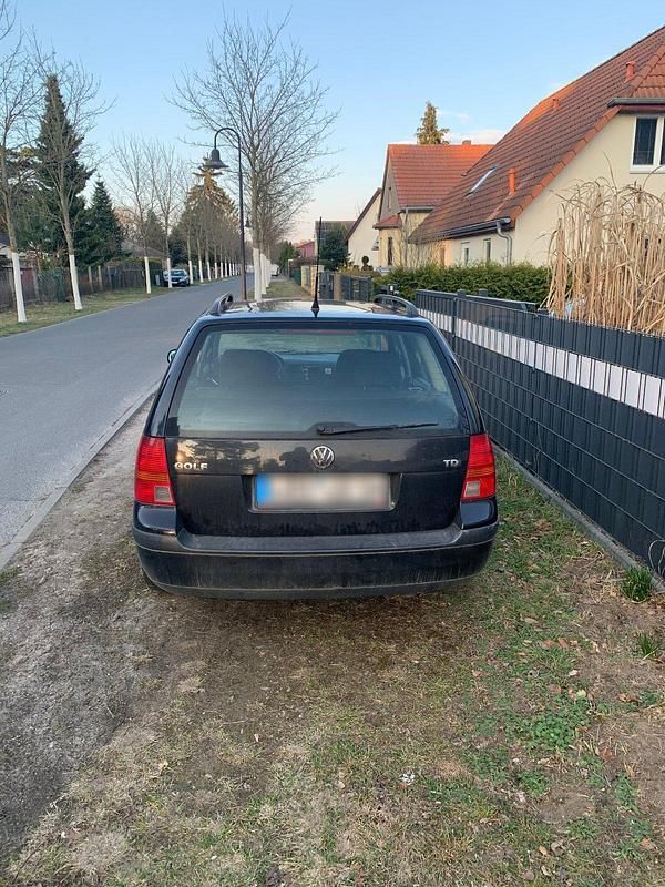 Gebraucht VW Golf IV 101 PS (74 kW) 2004 Schwarz Kombi