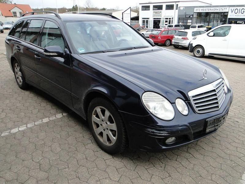 Second-hand Mercedes E220 170 CP (125 kW) 2006 Albastru Break