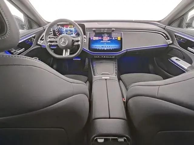 Gebraucht Mercedes E200 AMG 204 PS (150 kW) 2025 Weiß Limousine